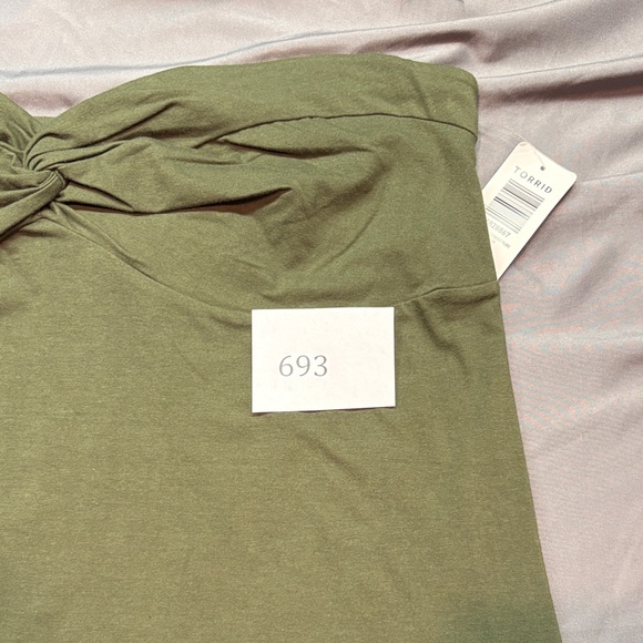 NWT Torrid Foxy Twist Olive Green Strapless Ruched Cotton Blend Stretch Tube Top - Picture 8 of 8